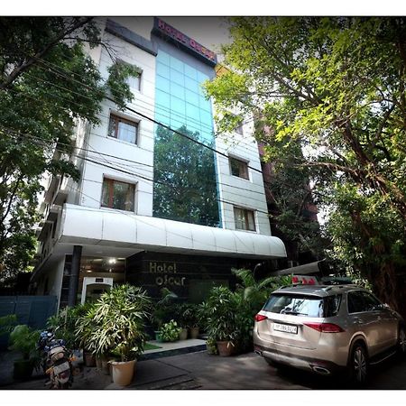 Hotel Oscar Nuova Delhi Esterno foto