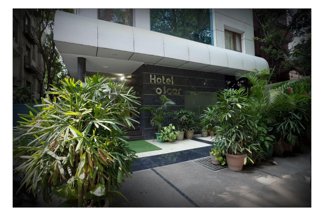 Hotel Oscar Nuova Delhi Esterno foto